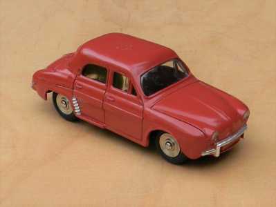 Dinky toys france 24e renault dauphine avec boîte d origine - Collection