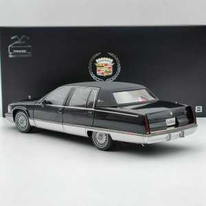 Miniature Cadillac Fleetwood Brougham 1993 - VAV 1/18 (Comme Neuve, Boîte TBE)