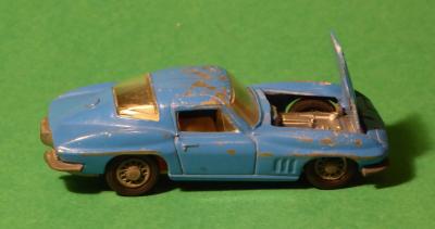1:43 DINKY TOYS 221 Chevrolet Corvette Stingray restauriert Klappscheinwerfer