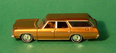 Johnny Lightning 1973 Chevy Caprice Wagon Con Barca E Rimorchio – Modello Da Collezione - 2