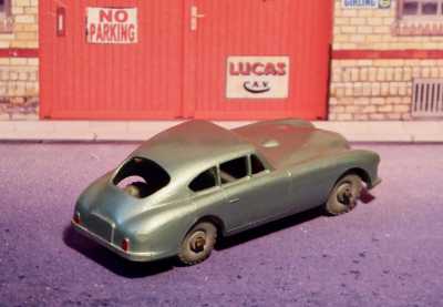 Lesney Matchbox No.53a Aston Martin DB 2/4 – 1:64 Scale & Smaller