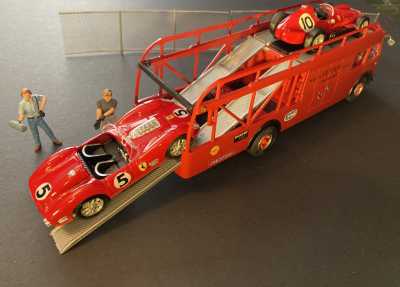 Old Cars 1956 Fiat Transporter + Brumm 1957 Ferrari race cars