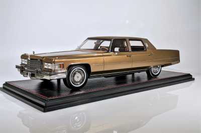 ミニカー StampModels Cadillac Fleetwood Brougham 76417-PXL20220426004902614.jpg