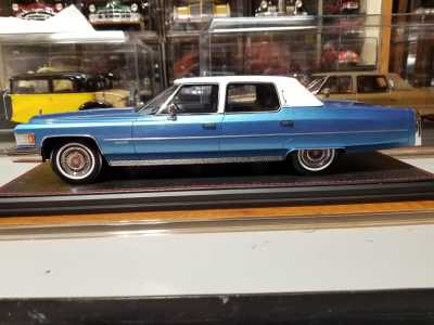 ミニカー StampModels Cadillac Fleetwood Brougham 1976 Cadillac Fleetwood Brougham 1/18 Stamp Models – Forum 18